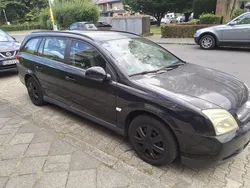 Schwarz Gebraucht 2005 Opel Vectra Kombi | 1.550 €
