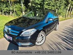 Schwarz Gebraucht 2014 Mercedes B180 Van / Kleinbus | 12.200 € (Fairer Preis)