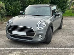 Grau Gebraucht 2018 Mini Cooper Kleinwagen | 17.499 € (Fairer Preis)