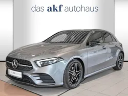Grau Gebraucht 2022 Mercedes A200 AMG line Limousine | 29.950 € (Fairer Preis)