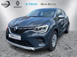 Zweifarbig: rauchblau und h Gebraucht 2021 Renault Captur Experience SUV | 15.190 € (Fairer Preis)
