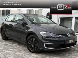 Grau Gebraucht 2021 VW Golf Limousine | 13.999 €