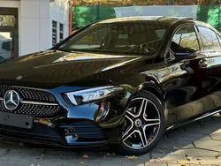 Schwarz Gebraucht 2020 Mercedes A200 AMG line Limousine | 27.850 € (Fairer Preis)