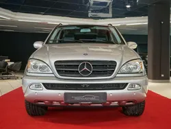 Silber Gebraucht 2003 Mercedes ML270 SUV | 16.990 €