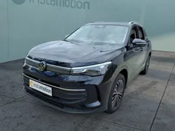 Schwarz Gebraucht 2024 VW Tiguan Life SUV | 39.230 € (Etwas zu teuer)