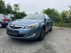 Blau Gebraucht 2010 Opel Astra Selection Kombi | 3.699 € (Fairer Preis)