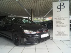 Deep black perleffekt Gebraucht 2015 VW Golf GTI Coupé | 14.900 € (Fairer Preis)