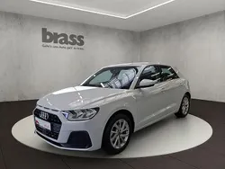 Gletscherweiß metallic Gebraucht 2024 Audi A1 Sportback Advanced Kleinwagen | 21.900 € (Guter Preis)