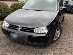 Schwarz Gebraucht 1998 VW Golf IV Highline Kleinwagen | 1.000 € (Guter Preis)