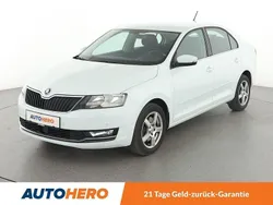 Weiß Gebraucht 2018 Skoda Rapid Ambition Limousine | 10.810 € (Fairer Preis)