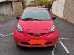 Rot Gebraucht 2008 Toyota Aygo Kleinwagen | 1.339 € (Fairer Preis)