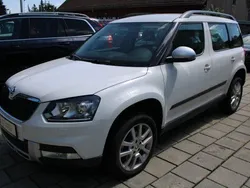 Candy white Gebraucht 2014 Skoda Yeti Outdoor Ambition SUV | 16.950 €