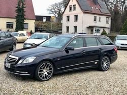 Blau Gebraucht 2011 Mercedes E350 Kombi | 7.990 € (Fairer Preis)