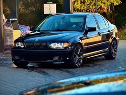 Blau Gebraucht 2001 BMW 320 Limousine | 1.300 € (Superpreis)