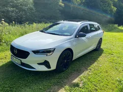 Weiß Gebraucht 2021 Opel Insignia Ultimate Kombi | 23.500 € (Fairer Preis)