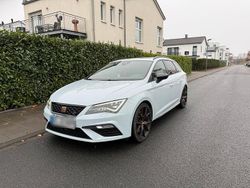 Weiß Gebraucht 2020 Cupra Leon Kombi | 22.500 € (Guter Preis)