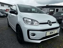 Pure white Gebraucht 2017 VW up! S Kleinwagen | 5.890 € (Guter Preis)