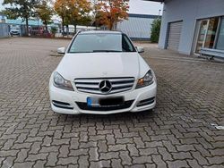 Weiß Gebraucht 2011 Mercedes C220 Avantgarde Kombi | 3.999 € (Fairer Preis)