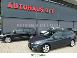 Grau Gebraucht 2022 Seat Leon FR Limousine | 24.900 € (Etwas zu teuer)
