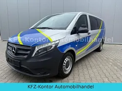 Silber (brillantsilber metallic) Gebraucht 2020 Mercedes Vito Van / Kleinbus | 26.980 € (Fairer Preis)