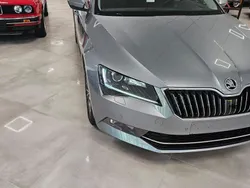 Grau Gebraucht 2018 Skoda Superb Ambition Kombi | 11.800 € (Etwas zu teuer)