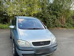 Silber Gebraucht 2003 Opel Zafira Van / Kleinbus | 1.800 € (Etwas zu teuer)