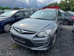 Grau Gebraucht 2012 Hyundai i30 Edition Kombi | 1.800 € (Superpreis)