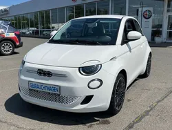 Weiß Gebraucht 2022 Fiat 500e Icon Limousine | 22.990 € (Teuer)