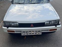 Weiß Gebraucht 1988 Mitsubishi Galant Limousine | 1.199 €