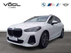 Weiß Gebraucht 2022 BMW 223 Active Tourer Performance Van / Kleinbus | 31.890 € (Fairer Preis)