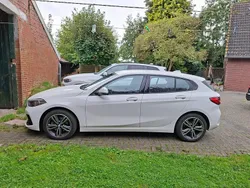 Weiß Gebraucht 2021 BMW 118 Sport Line Kleinwagen | 20.900 € (Fairer Preis)