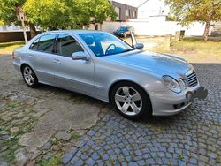 Silber Gebraucht 2007 Mercedes E200 Classic Limousine | 6.149 € (Fairer Preis)