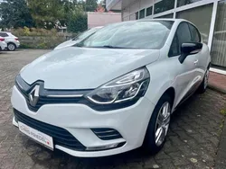 Weiß Gebraucht 2020 Renault Clio V Kleinwagen | 9.800 € (Fairer Preis)