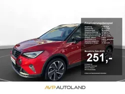 Desire rot metallic / midnight Gebraucht 2025 Seat Arona FR SUV | 27.990 €
