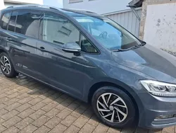 Grau Gebraucht 2019 VW Touran Join Van / Kleinbus | 19.999 € (Guter Preis)