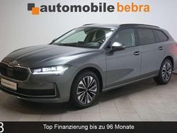 Graphitegrau Gebraucht 2025 Skoda Superb Selection Kombi | 35.990 € (Superpreis)
