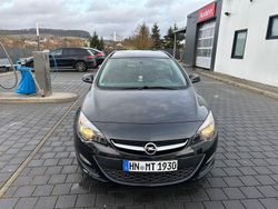 Schwarz Gebraucht 2015 Opel Astra Exklusiv Kombi | 6.900 € (Fairer Preis)