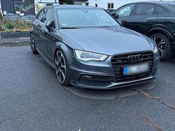 Grau Gebraucht 2015 Audi A3 Sportback S-Line Kleinwagen | 14.500 € (Etwas zu teuer)