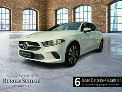 Weiß Gebraucht 2021 Mercedes A250 Limousine | 25.800 € (Fairer Preis)