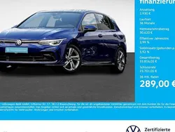 Blau Gebraucht 2024 VW Golf VIII R-line Limousine | 33.550 € (Guter Preis)