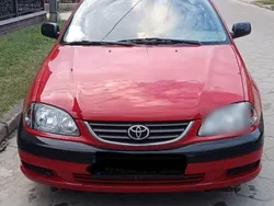 Rot Gebraucht 2001 Toyota Avensis Limousine | 1.100 € (Superpreis)