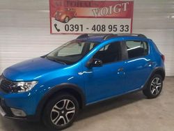Blau Gebraucht 2020 Dacia Sandero Celebration SUV | 14.998 € (Fairer Preis)