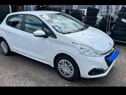 Weiß Gebraucht 2019 Peugeot 208 Kleinwagen | 7.900 € (Guter Preis)