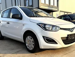 Weiß Gebraucht 2014 Hyundai i20 Classic Kleinwagen | 2.990 € (Superpreis)