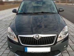 Schwarz Gebraucht 2013 Skoda Roomster Plus Edition Kombi | 4.700 € (Fairer Preis)