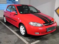 Rot Gebraucht 2009 Chevrolet Lacetti Limousine | 2.300 €