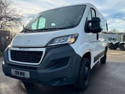 Weiß Gebraucht 2017 Peugeot Boxer Active Van | 11.990 €