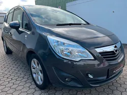 Grau Gebraucht 2014 Opel Meriva Van / Kleinbus | 3.899 € (Superpreis)