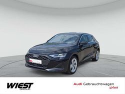 Mythosschwarz metallic Gebraucht 2024 Audi A3 Ambiente Limousine | 31.450 € (Fairer Preis)