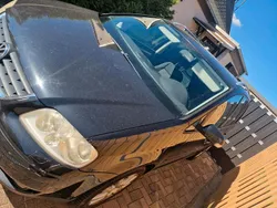 Schwarz Gebraucht 2004 VW Touran Van / Kleinbus | 2.000 € (Etwas zu teuer)